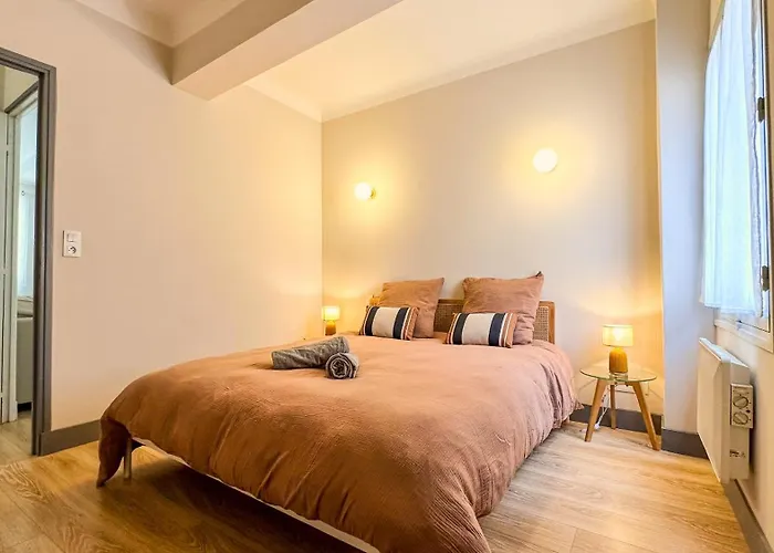 L Anatole Hyper Centre Calme Sur Cour Διαμέρισμα Pézenas